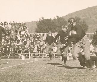 Football game in 1925